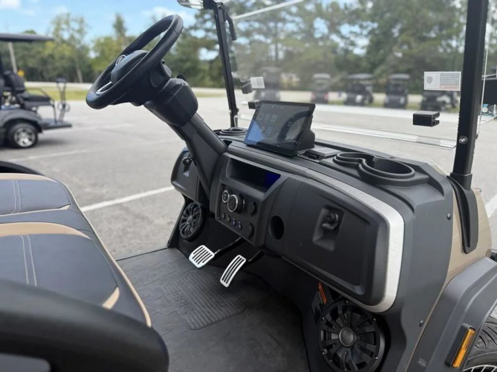 2025 Epic Carts E40 photo 6