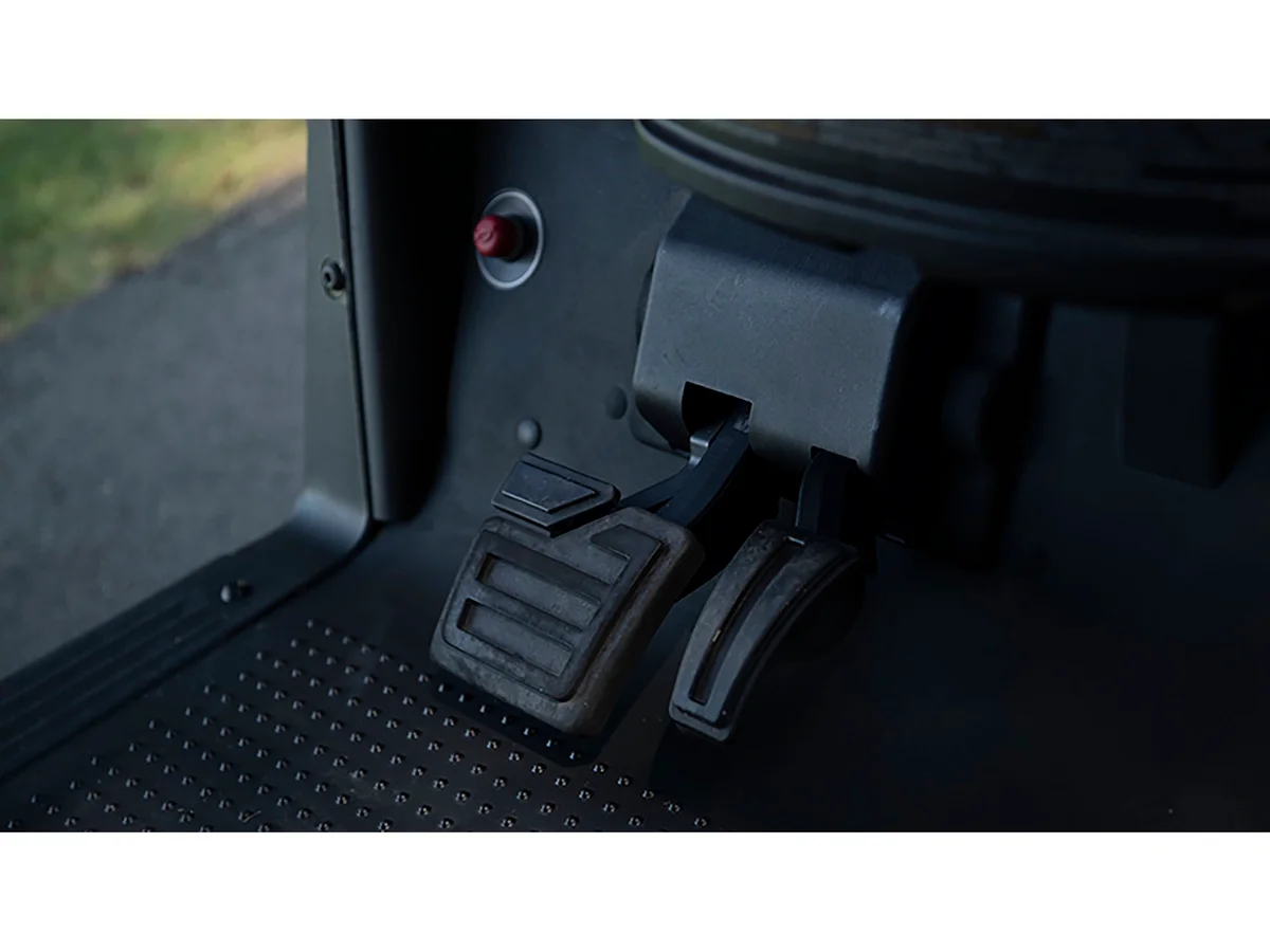 2025 E-Z-GO Freedom photo 6
