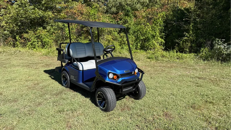 2026 E-Z-GO Express photo 2