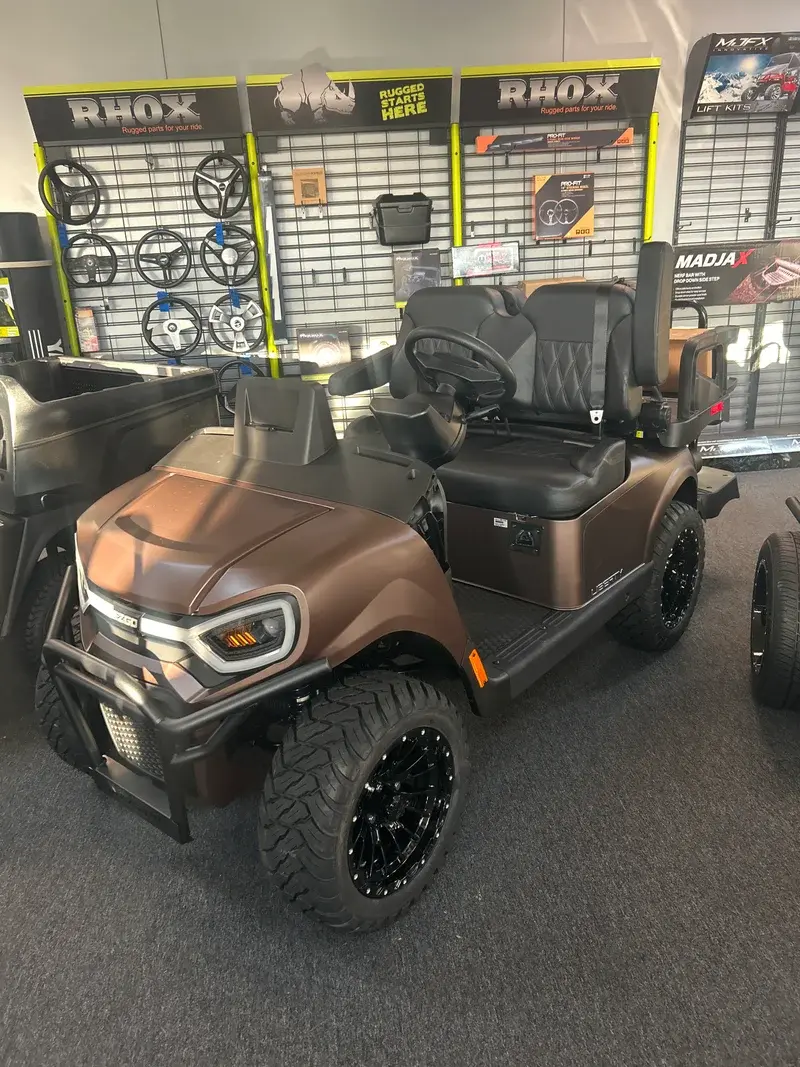 2027 E-Z-GO Liberty photo 10