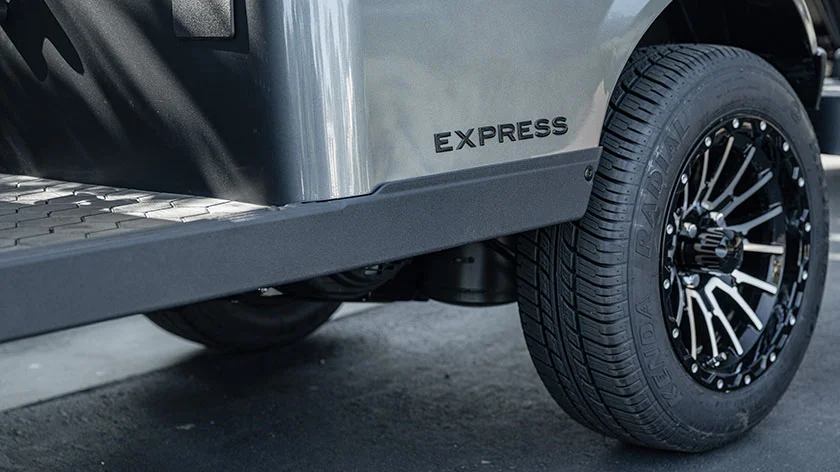 2027 E-Z-GO Express photo 6