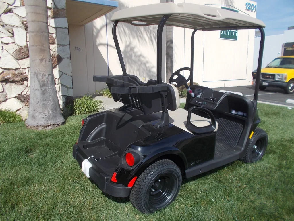 2025 E-Z-GO Valor photo 2