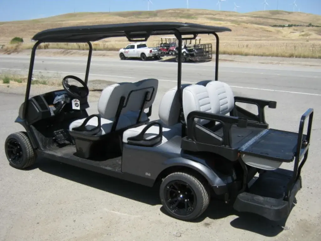 2023 E-Z-GO Express photo 4