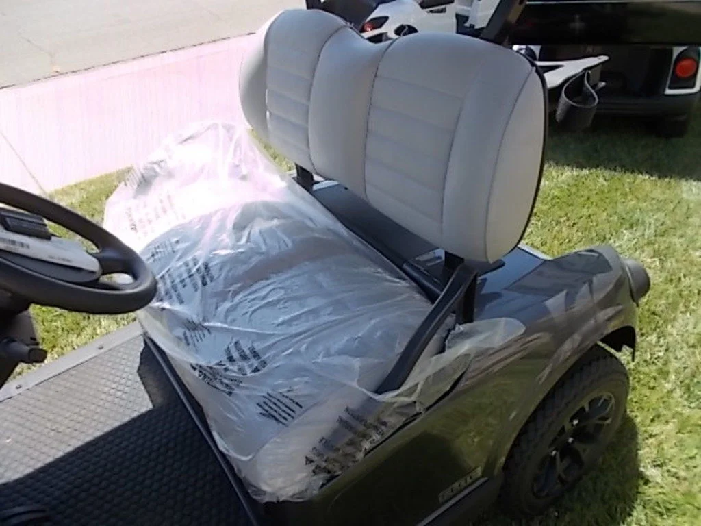 2027 E-Z-GO Freedom ELiTE Lithium photo 5