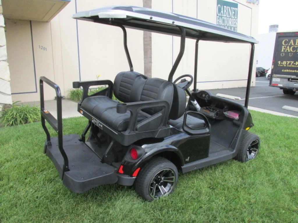 2023 E-Z-GO Freedom photo 3