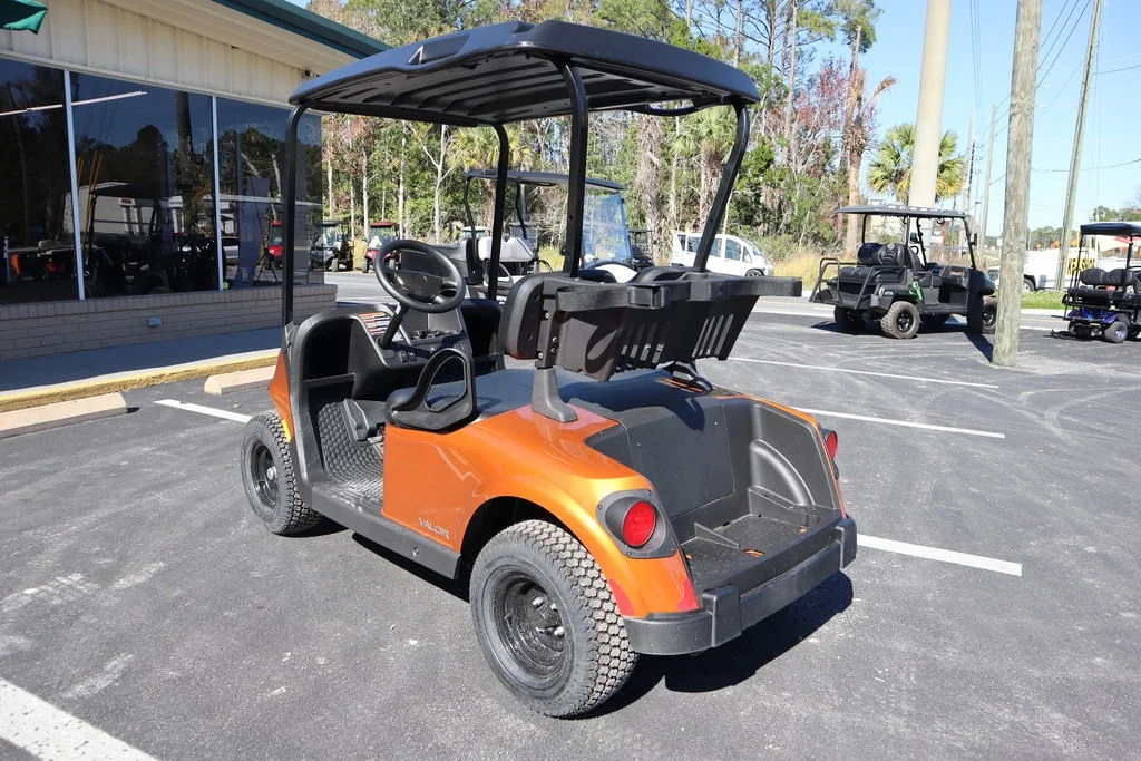 2024 E-Z-GO Valor photo 6