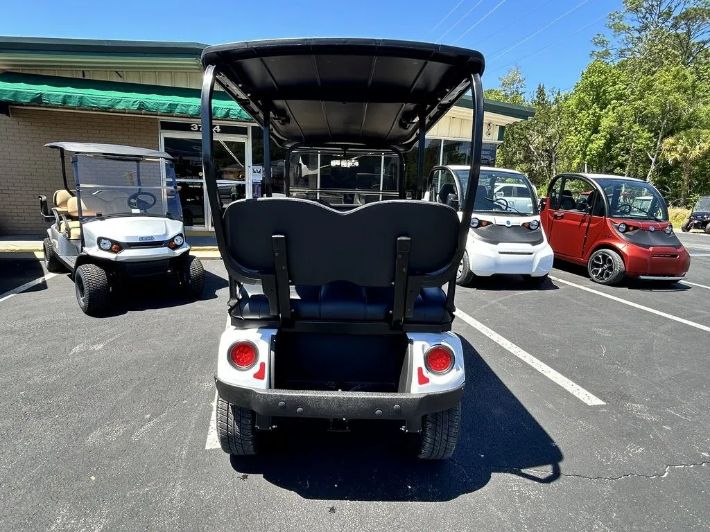 2022 E-Z-GO Liberty ELiTE Lithium photo 7