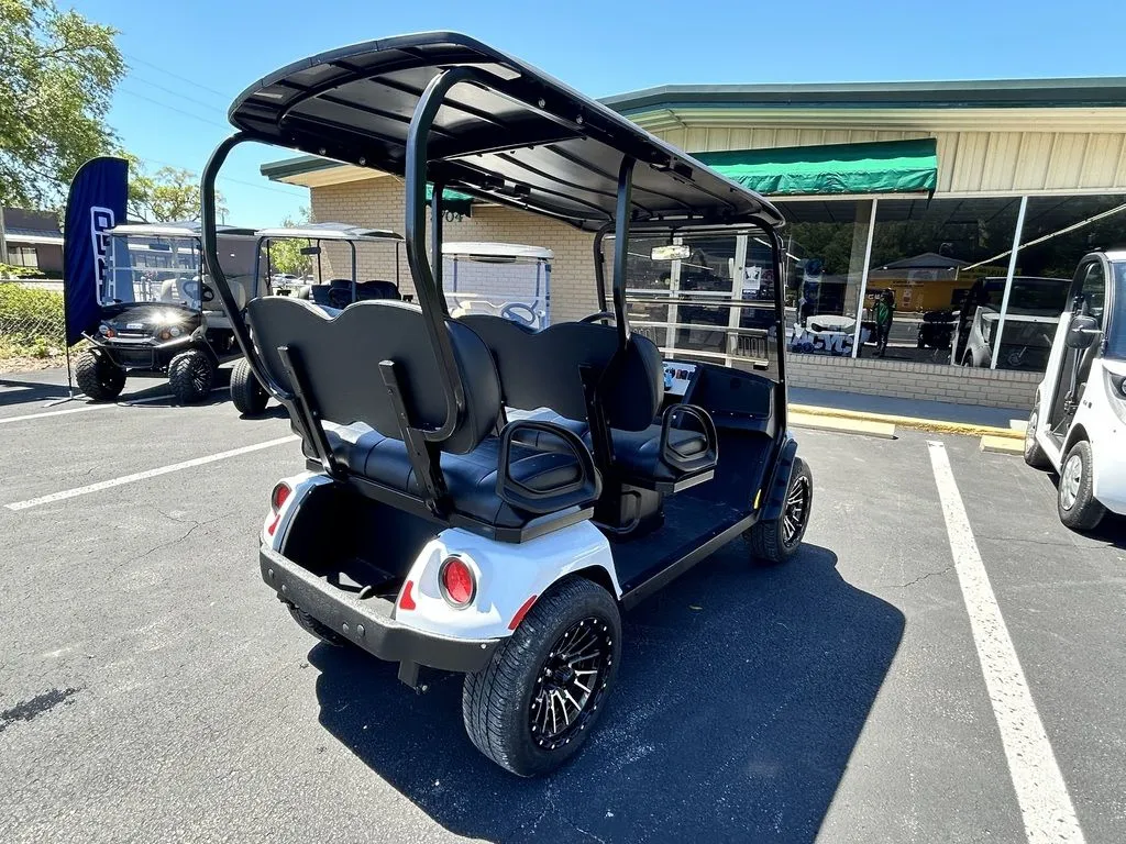 2022 E-Z-GO Liberty ELiTE Lithium photo 8