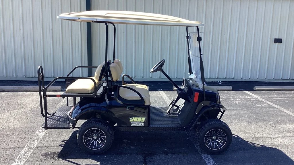 2017 E-Z-GO HAULER photo 6
