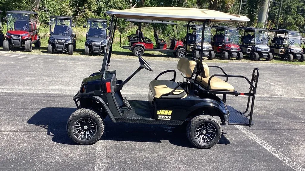 2017 E-Z-GO HAULER photo 2