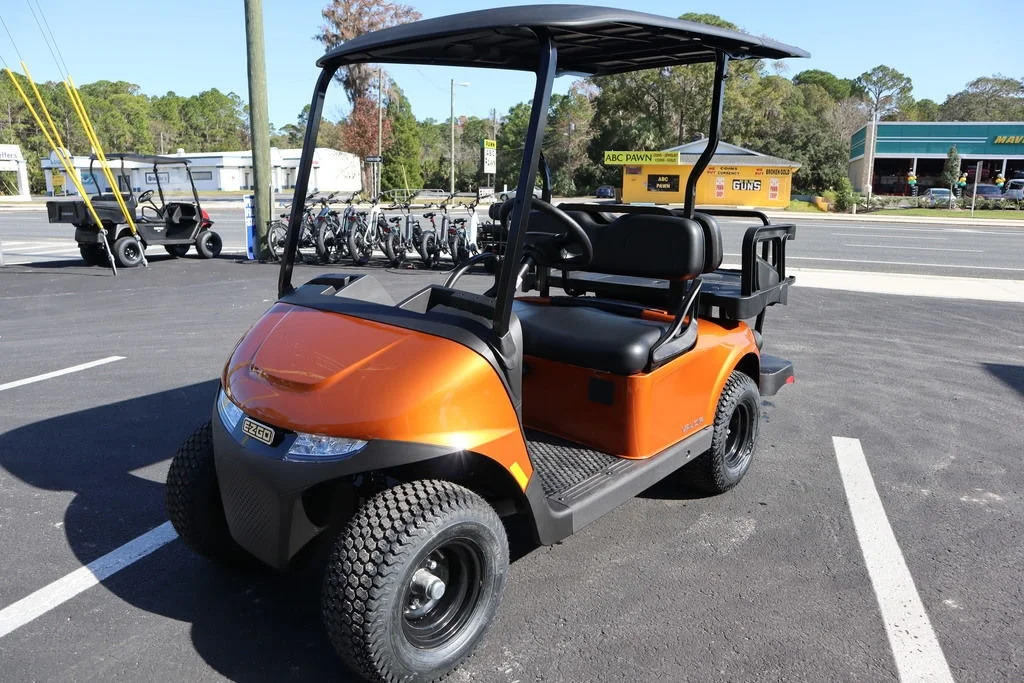 2024 E-Z-GO Valor photo 4