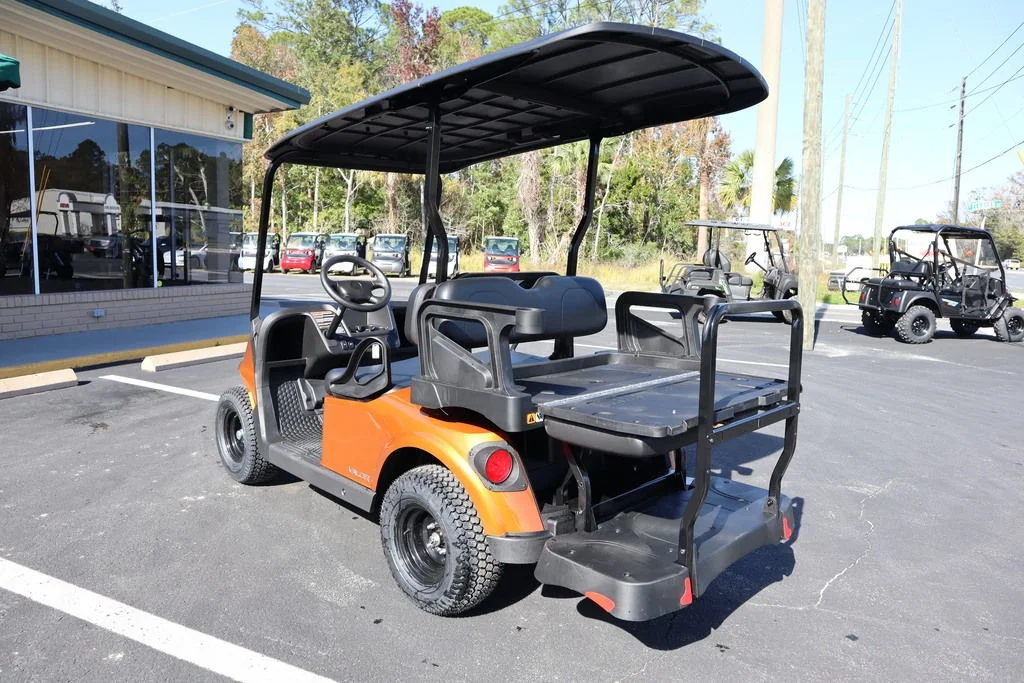 2024 E-Z-GO Valor photo 6