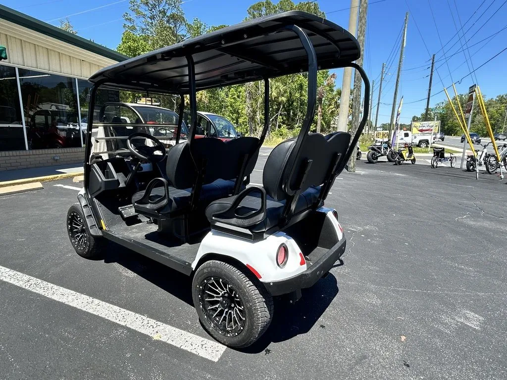 2022 E-Z-GO Liberty ELiTE Lithium photo 6