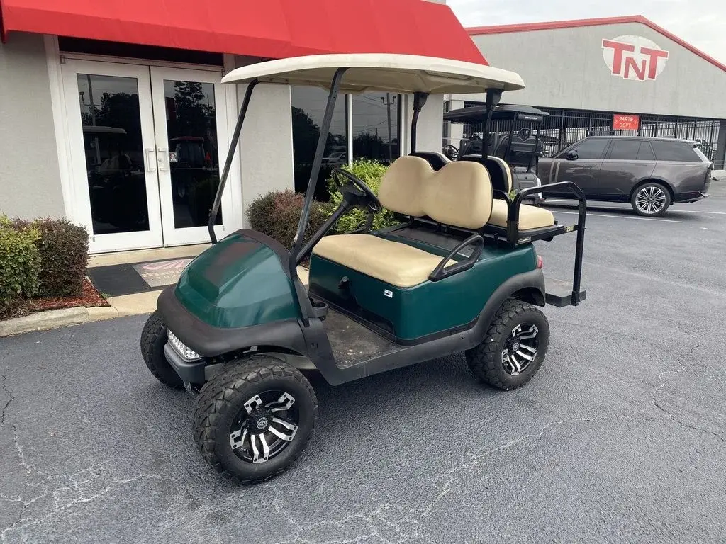 2016 Club Car Precedent Gas photo 1