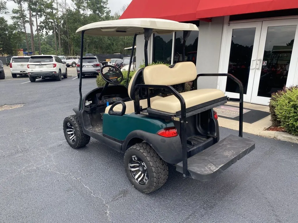 2016 Club Car Precedent Gas photo 3