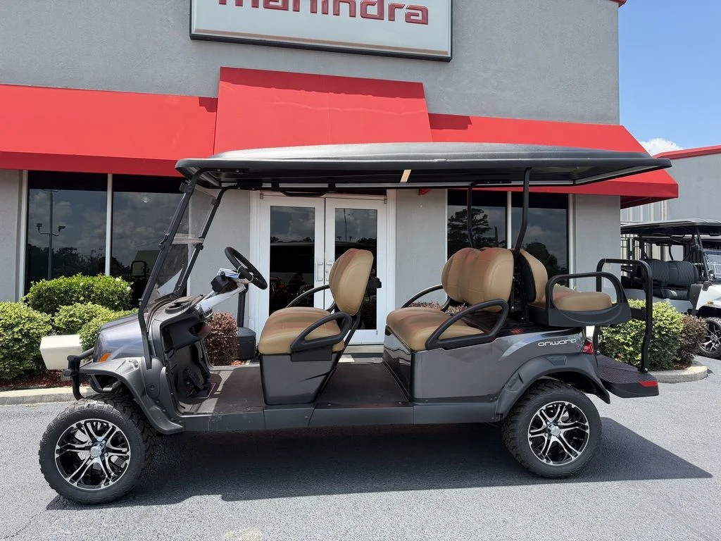 2027 Club Car Onward 6 Passenger photo 2