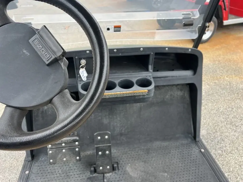 2019 E-Z-GO TXT photo 10