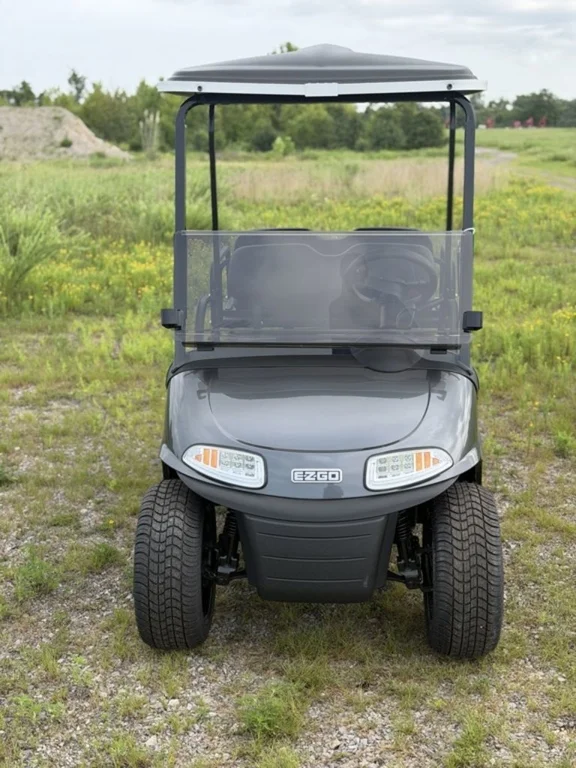 2021 E-Z-GO RXV photo 2