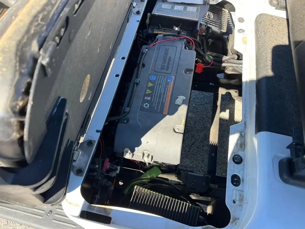 2021 E-Z-GO RXV photo 9