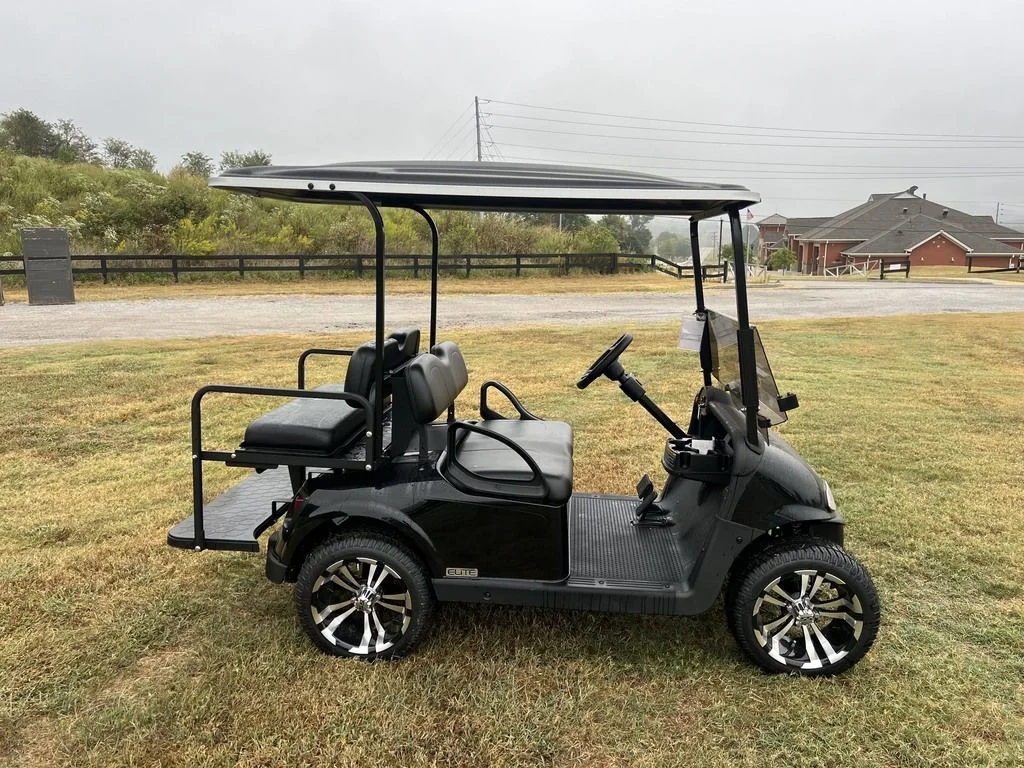 2021 E-Z-GO RXV photo 5