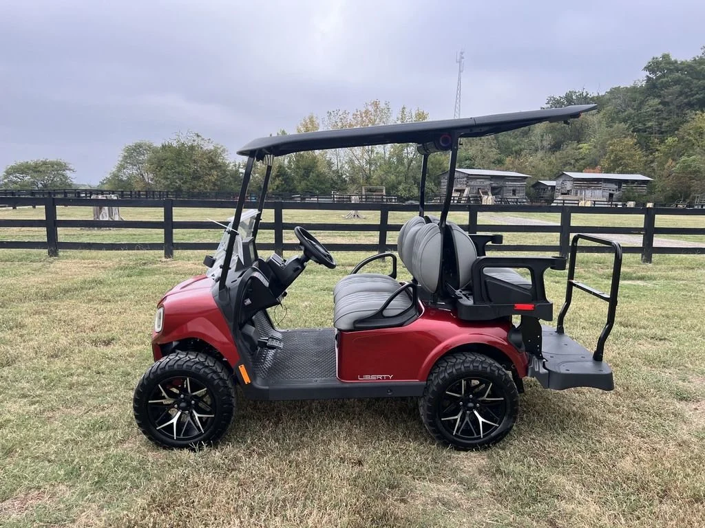 2027 E-Z-GO Liberty photo 2