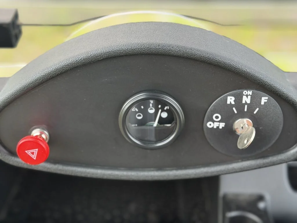 2021 E-Z-GO RXV photo 7