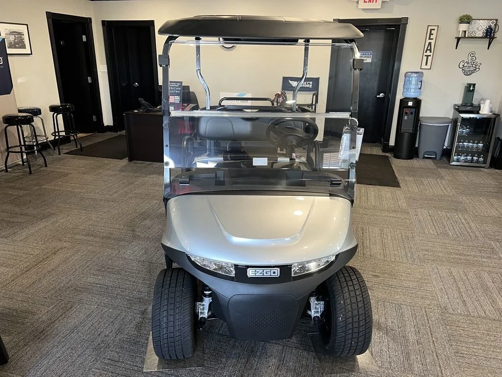 2027 E-Z-GO RXV 2 Valor S + 13.5 Gas Platinum photo 7