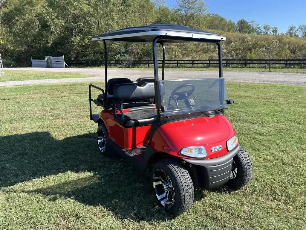 2021 E-Z-GO RXV photo 7