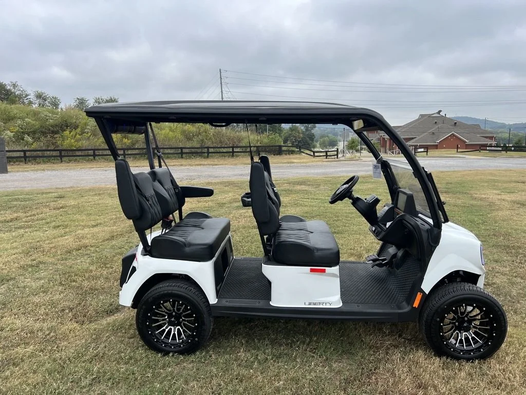 2027 E-Z-GO Liberty photo 6