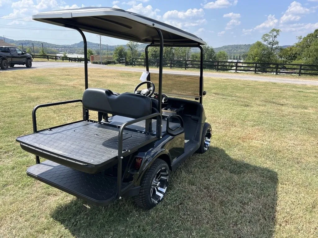 2021 E-Z-GO RXV photo 5