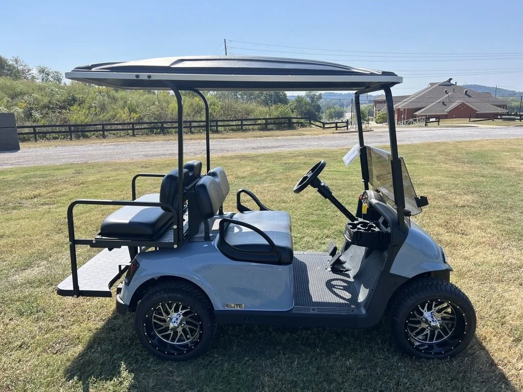 2021 E-Z-GO RXV photo 5