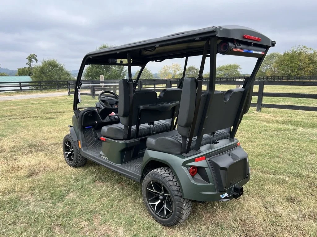 2027 E-Z-GO Liberty photo 3