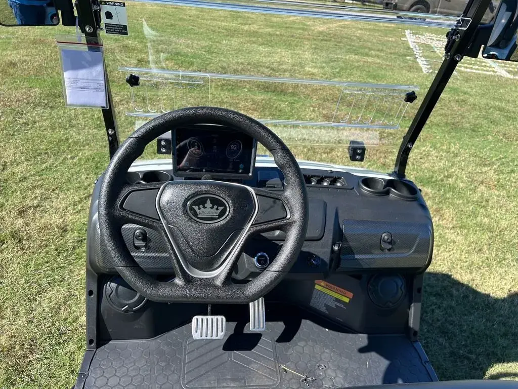 2027 Evolution D5 Maverick photo 10