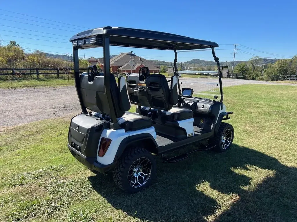 2027 Evolution D5 Maverick photo 5