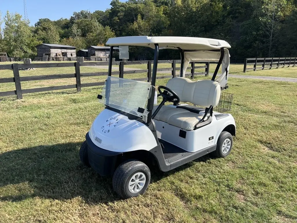 2022 E-Z-GO RXV photo 1