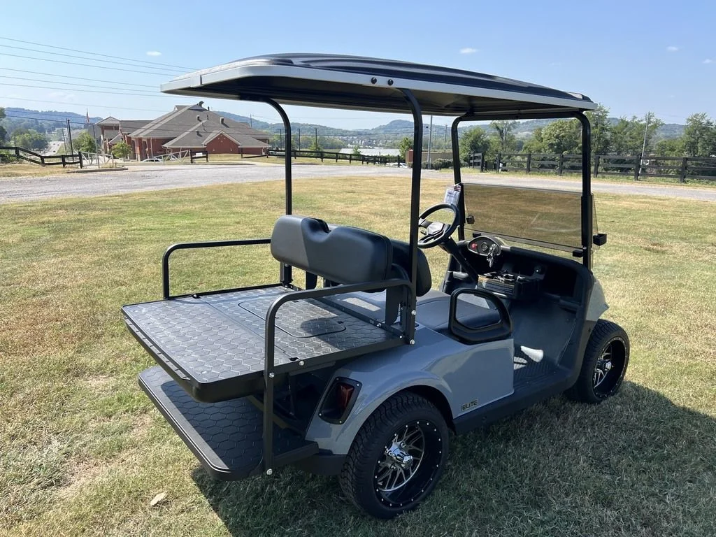 2021 E-Z-GO RXV photo 5