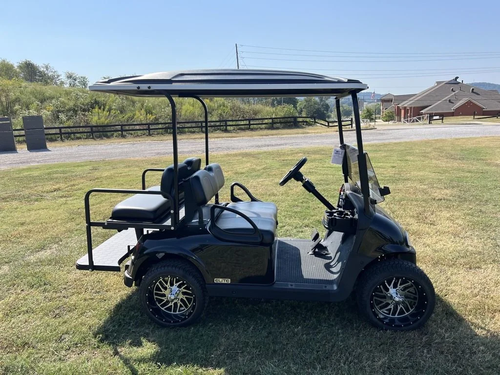 2021 E-Z-GO RXV photo 6