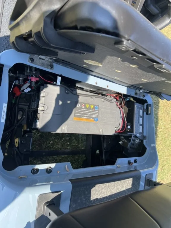 2021 E-Z-GO RXV photo 8