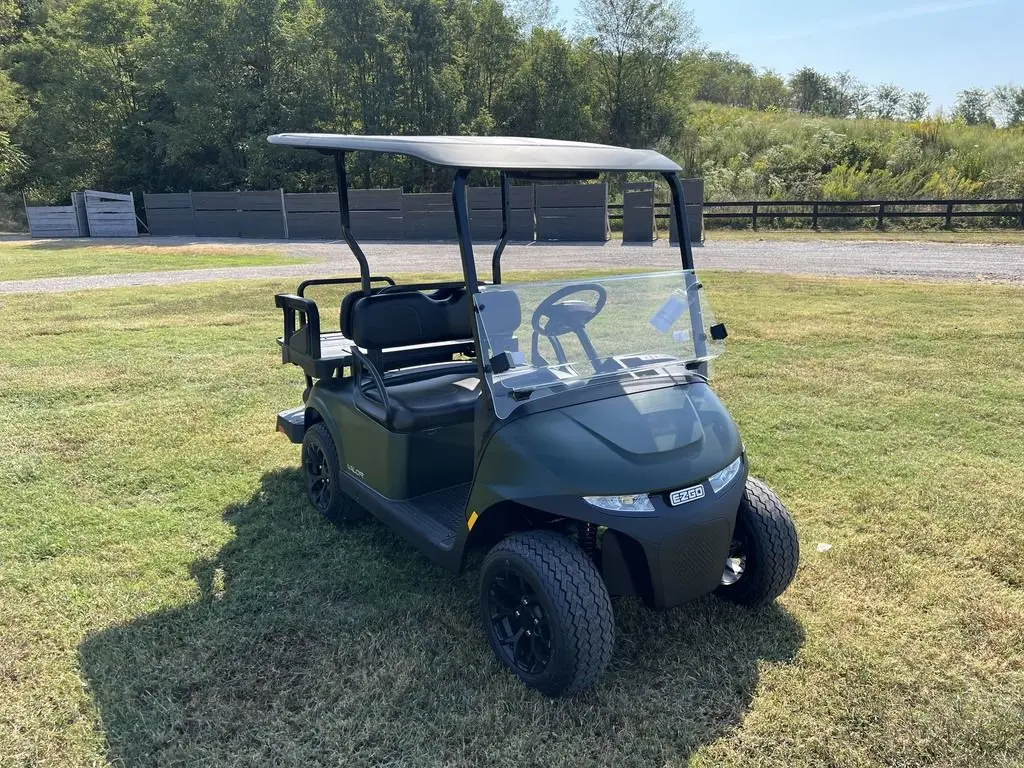 2027 E-Z-GO RXV 4 Valor S + 13.5 Gas Matte Green photo 7