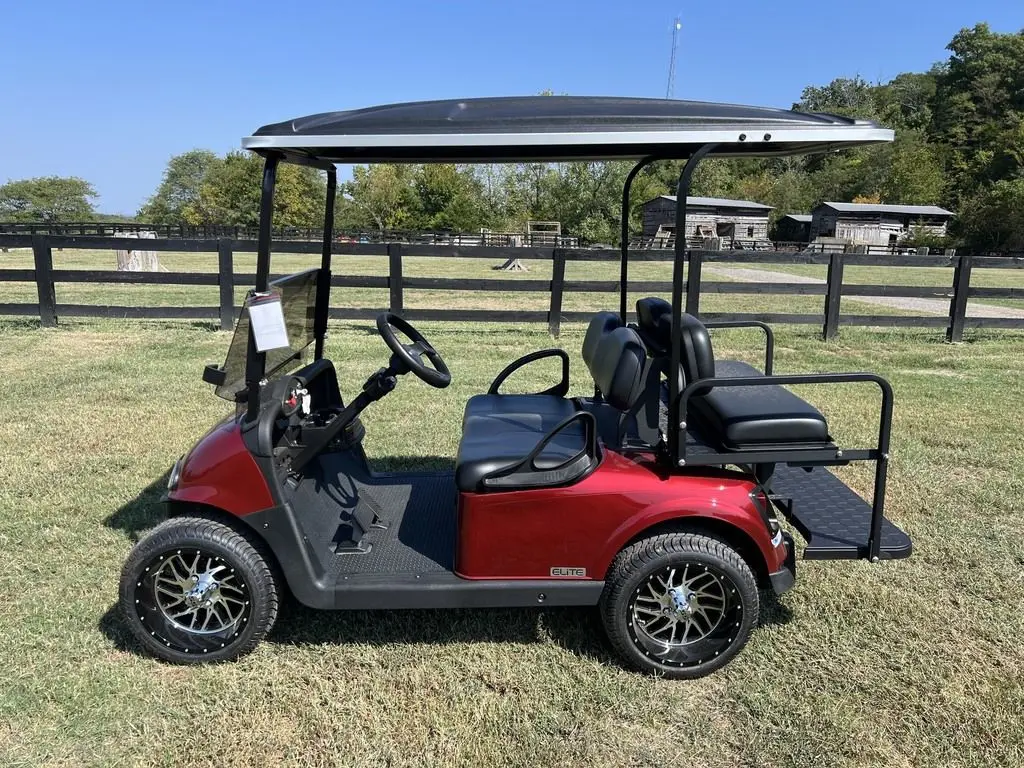 2021 E-Z-GO RXV photo 2