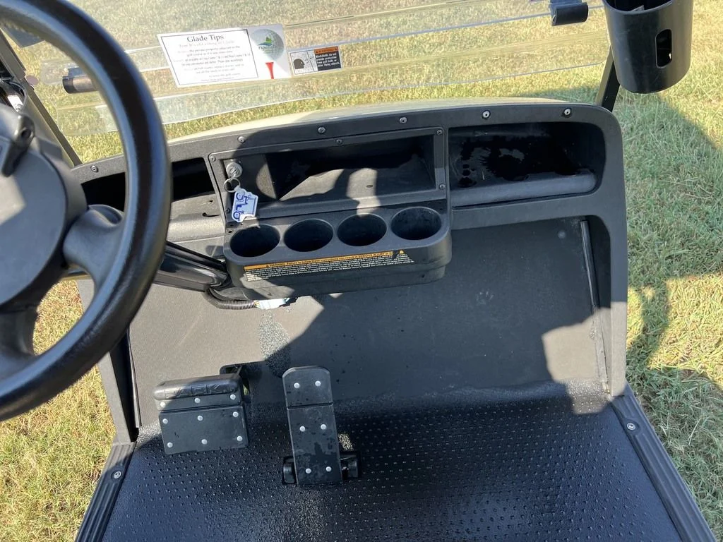 2018 E-Z-GO TXT photo 9