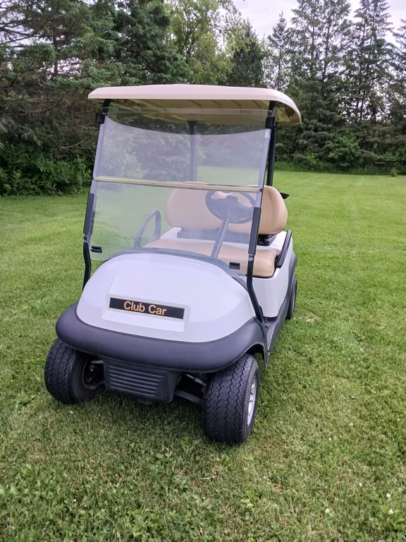 2014 Club Car Precedent Gas photo 2