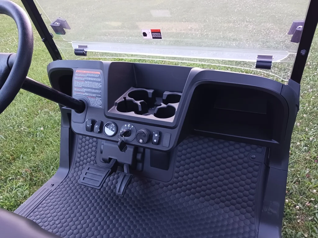 2027 E-Z-GO RXV 4 Valor S+ 13.5 HP Gas photo 7