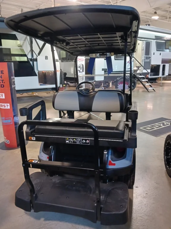 2025 E-Z-GO Express photo 3