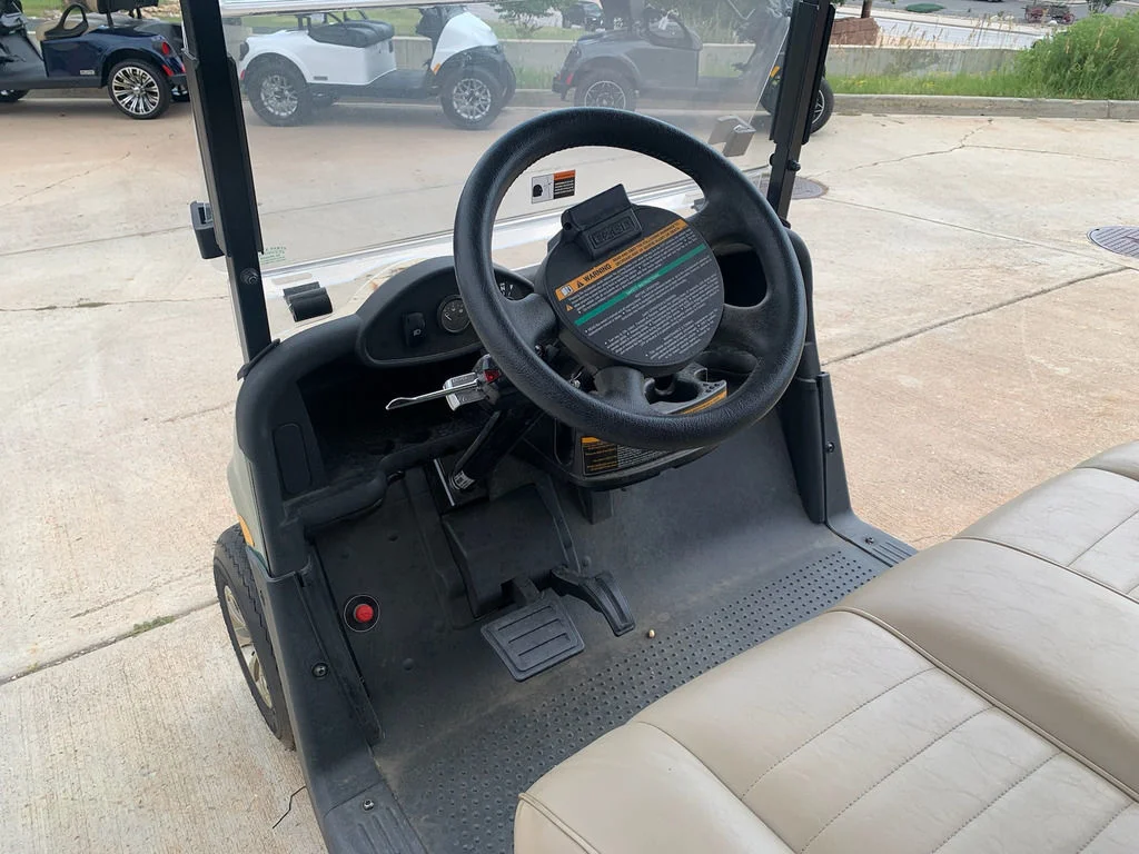 2023 E-Z-GO RXV ELiTE Lithium photo 3