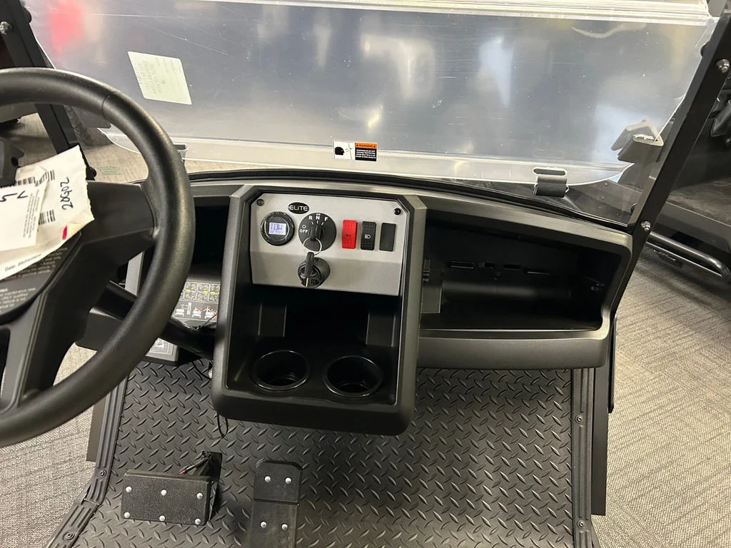 2026 Cushman Hauler 800X photo 4