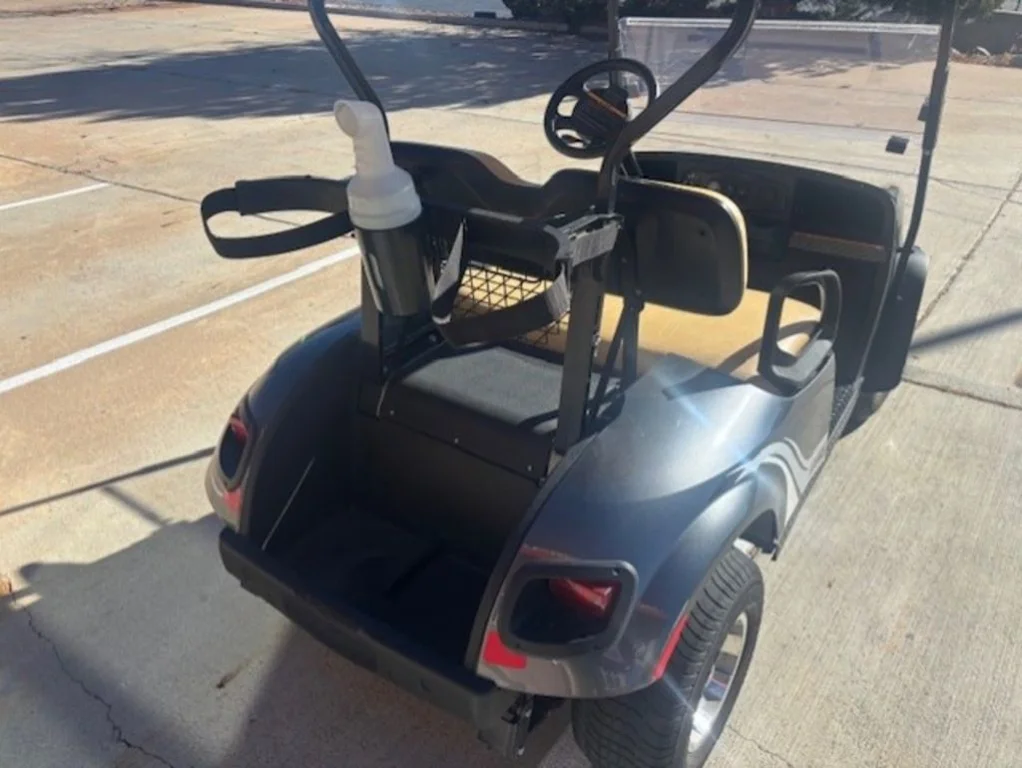 2017 E-Z-GO TXT photo 3