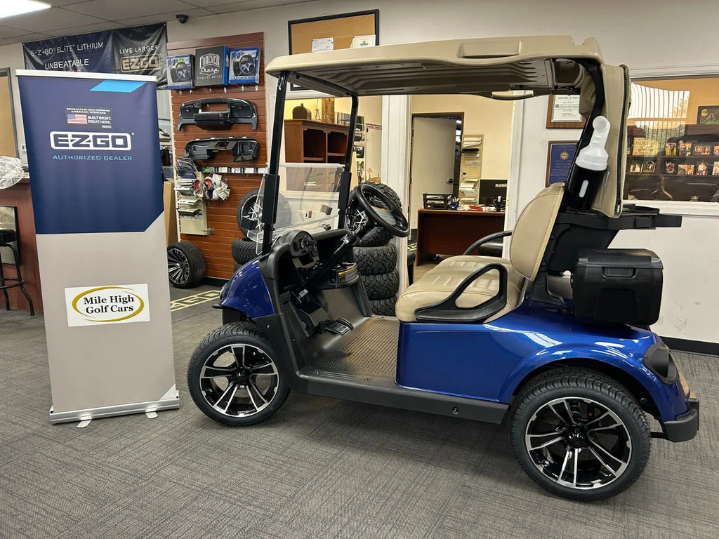 2023 E-Z-GO RXV ELiTE Lithium photo 2