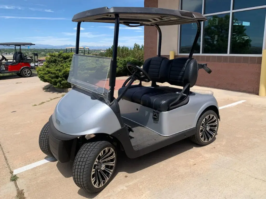 2022 E-Z-GO RXV ELiTE Lithium photo 1