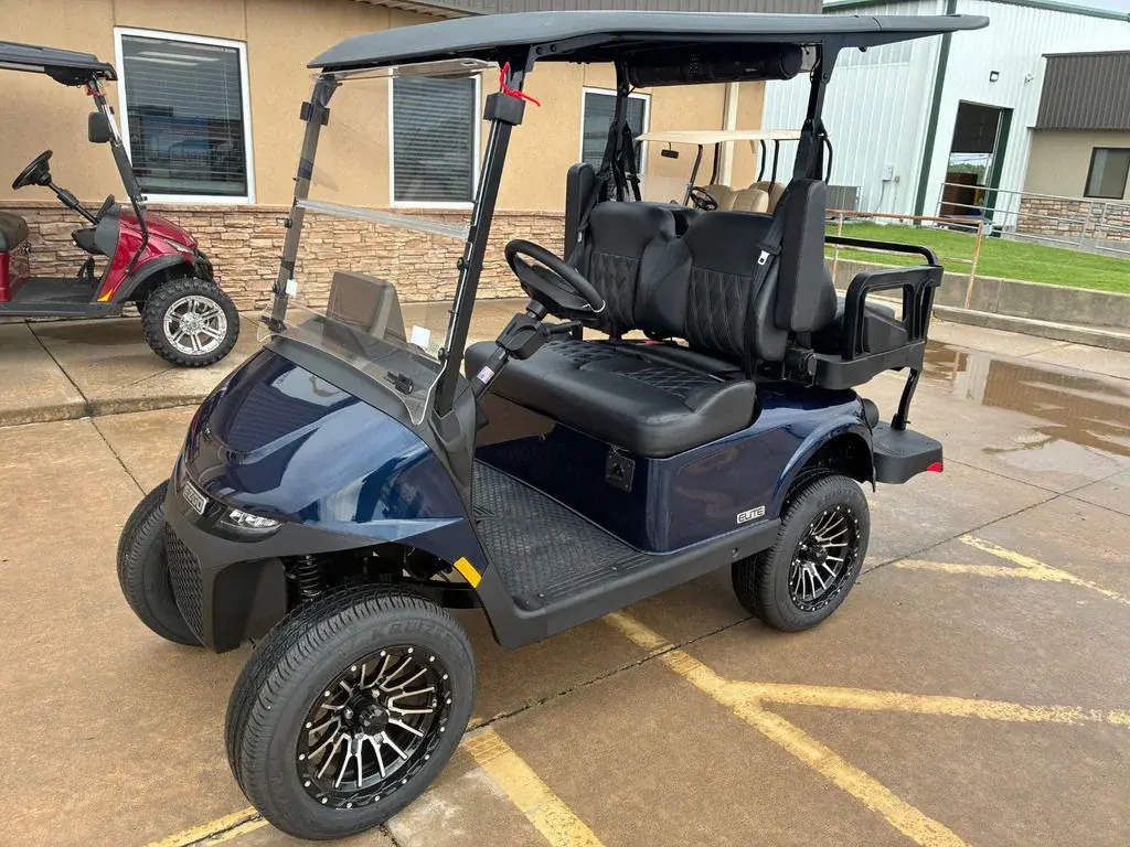 2026 E-Z-GO RXV ELiTE Lithium photo 1